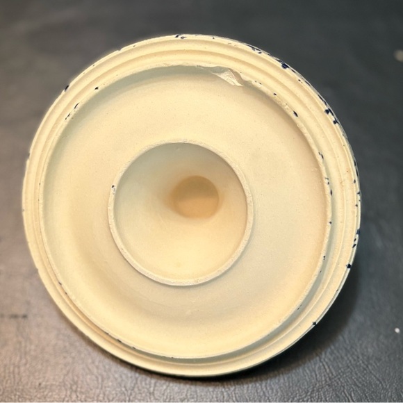 VTG blue&white speckled stoneware cheese/butter crock w: wire bail handle&lid - Picture 8 of 12